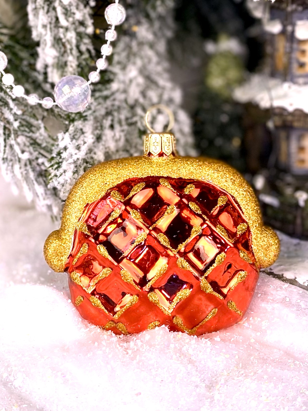 Сумка-кошелек красного цвета