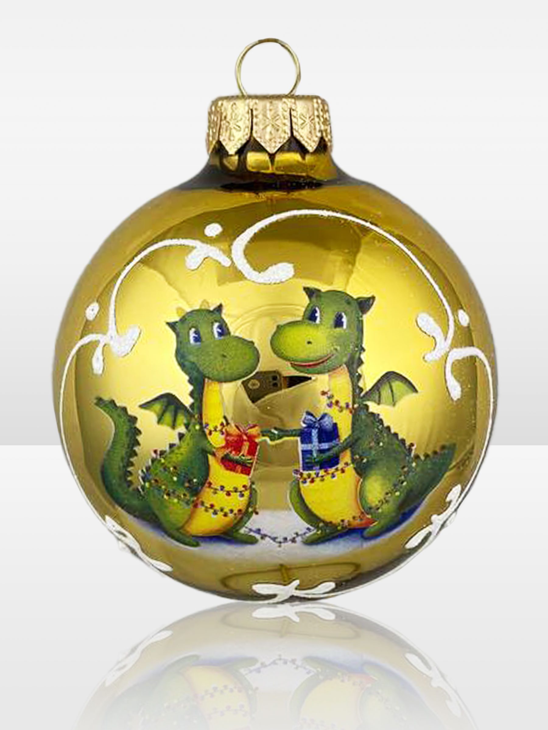 Елочная игрушка шар стеклянный (Символ года 2024) Два дракончика - влюбленная парочка (золотой глянец) диаметр 80 мм